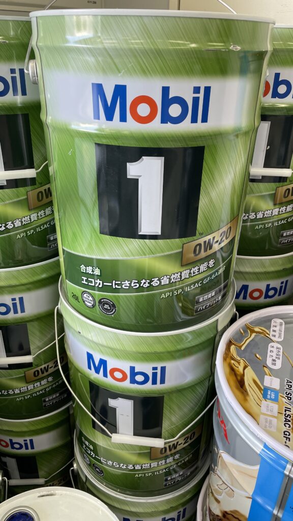 沢山のMobil 1オイル