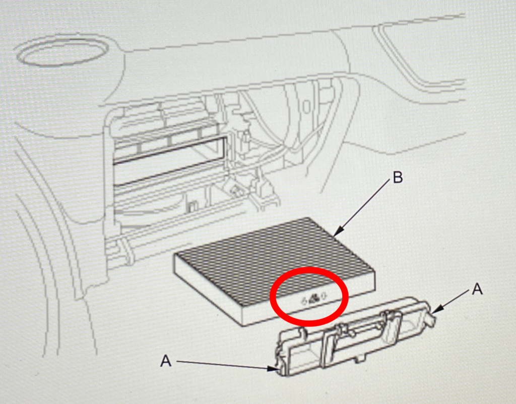 エアコンフィルターの取り付け時の注意ポイント
AIR　FLOW↓↓の矢印を下にして取り付ける